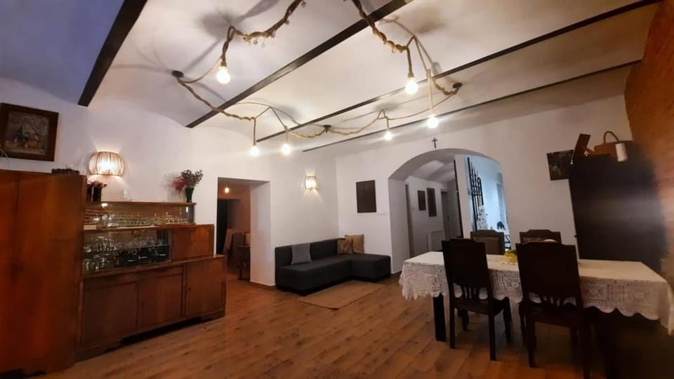 Przestronny apartament w centrum miasta Apartment in Lviv Oblast