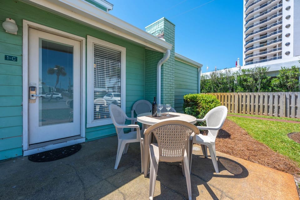 Sea Cabin 1C Cabin in Miramar Beach
