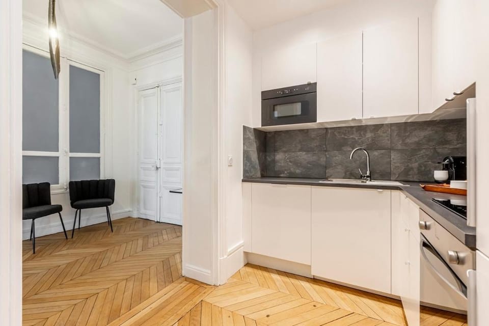 A1# 8people # 4Bedrooms # Wagram # AC # Paris 8 Apartment in Paris