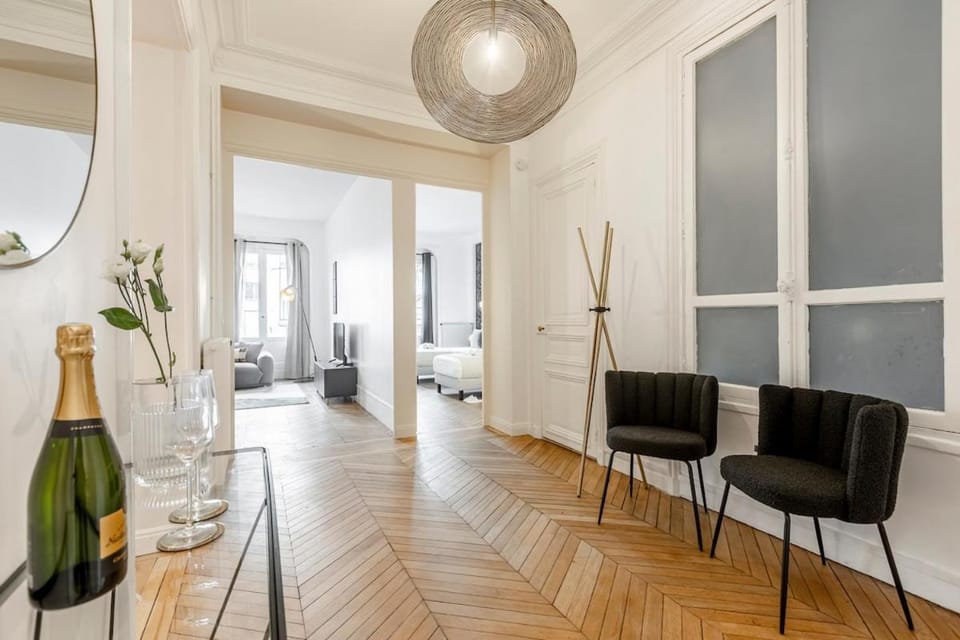 A1# 8people # 4Bedrooms # Wagram # AC # Paris 8 Apartment in Paris
