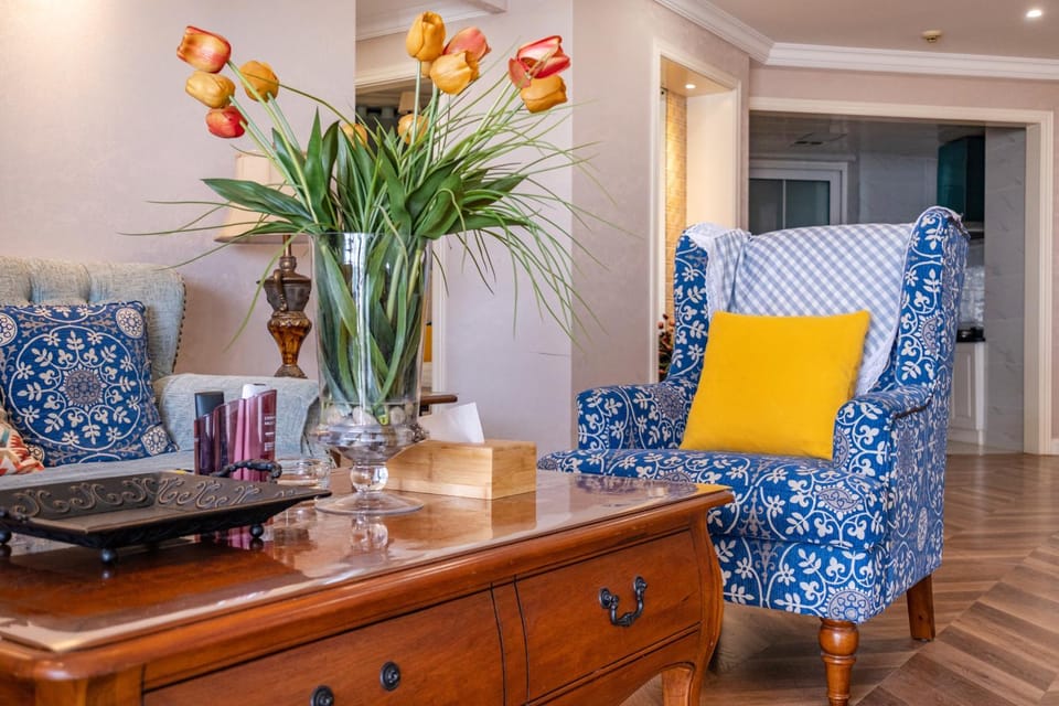 Living room, Seating area