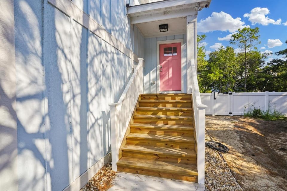 Dog Daze of Summer Pool and Dog Friendly Soundside House in Corolla