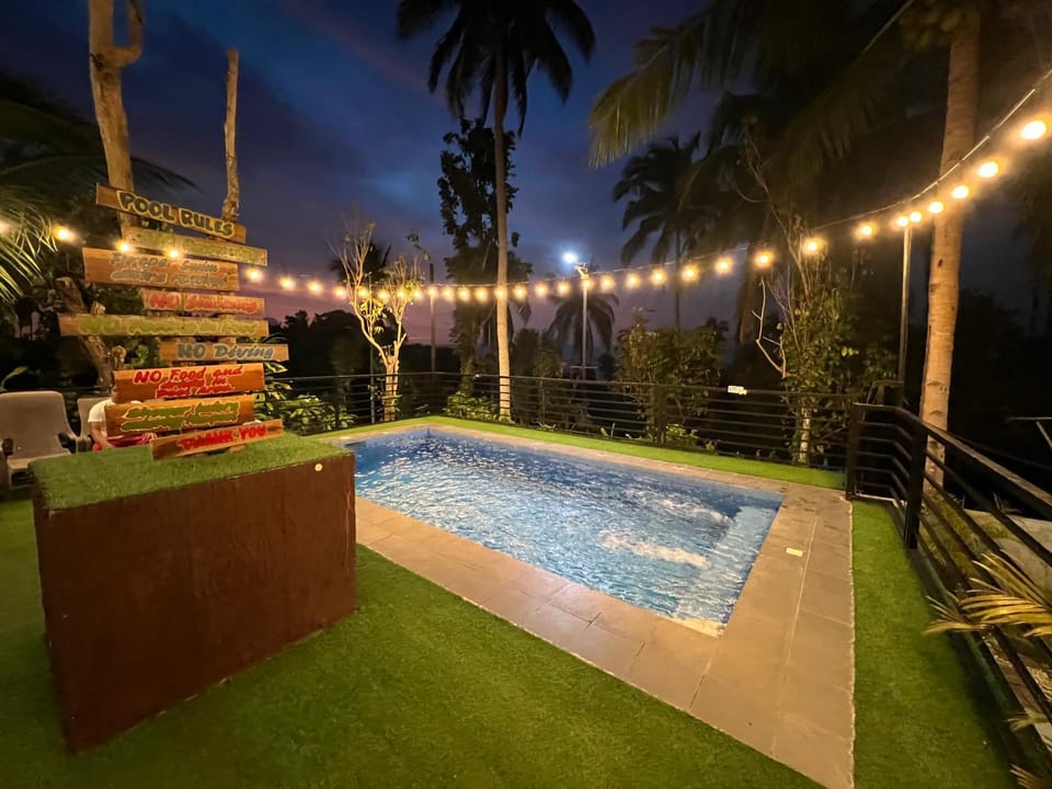 Pool view, Swimming pool, Swimming pool