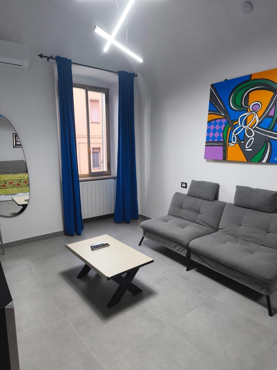 Bed, Living room