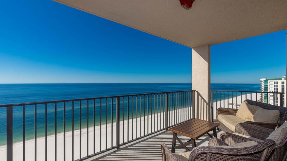 Phoenix X 1503 Apartment in Ono Island