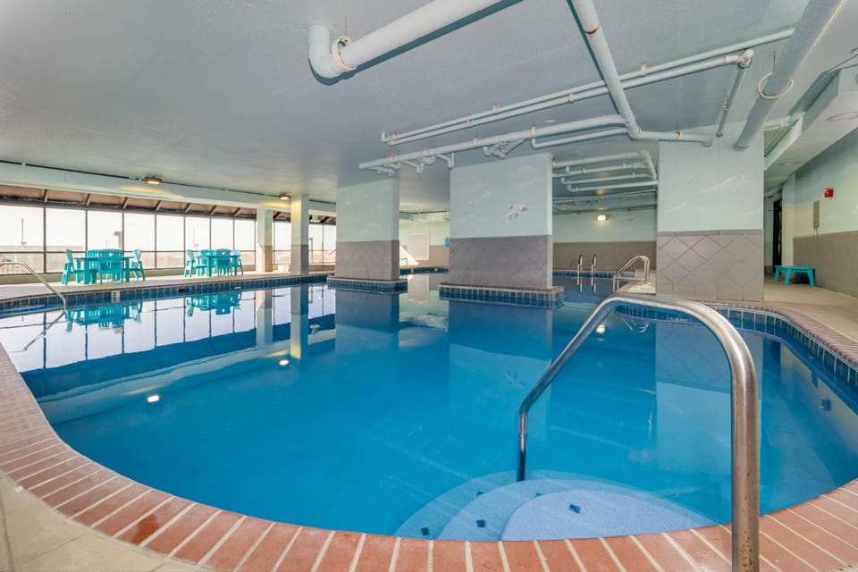 Phoenix X 1511 Apartment in Ono Island
