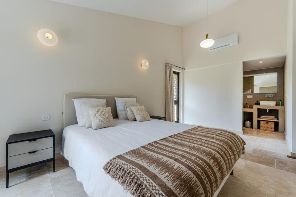 Magnifique villa au coeur de la campagne de Gordes Villa in Gordes