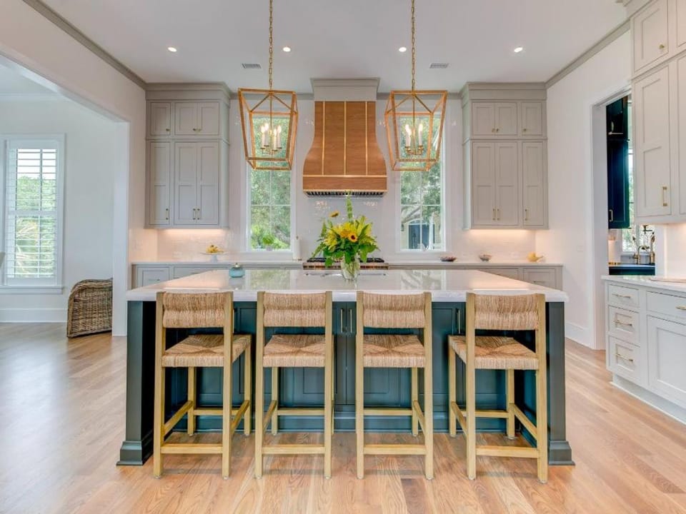 Brand New Luxury 6 bedrooms, 7.5 bathrooms, pool, spa, elevator, ocean views House in Isle of Palms