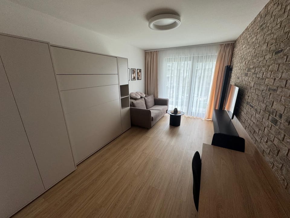Photo of the whole room, wardrobe