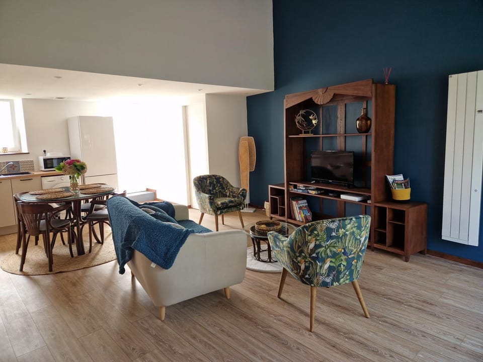 Lounge or bar