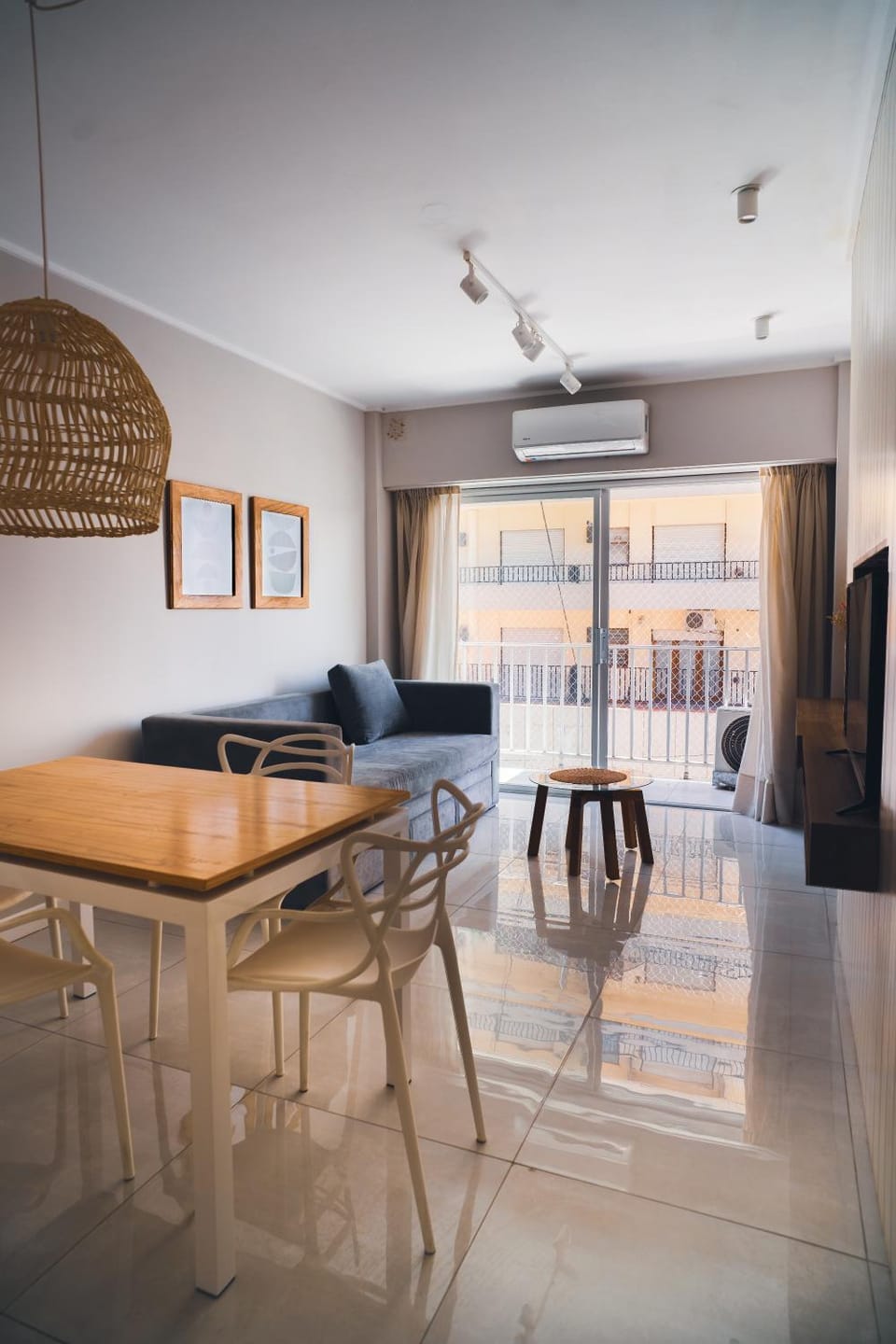 Check and Home - Cordoba II - 4 Huéspedes con Balcon Apartment in Mar del Plata