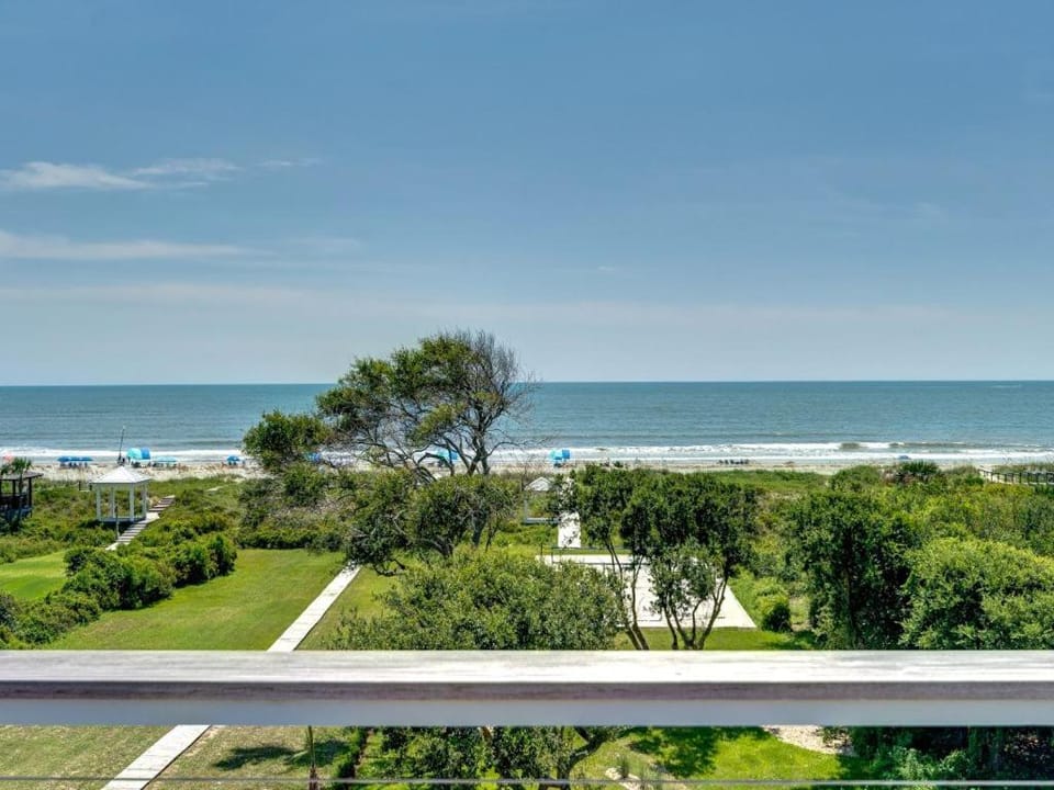 2910 Palm Blvd- New Oceanfront Luxury- Pool, Hot tub, Elevator House in Isle of Palms