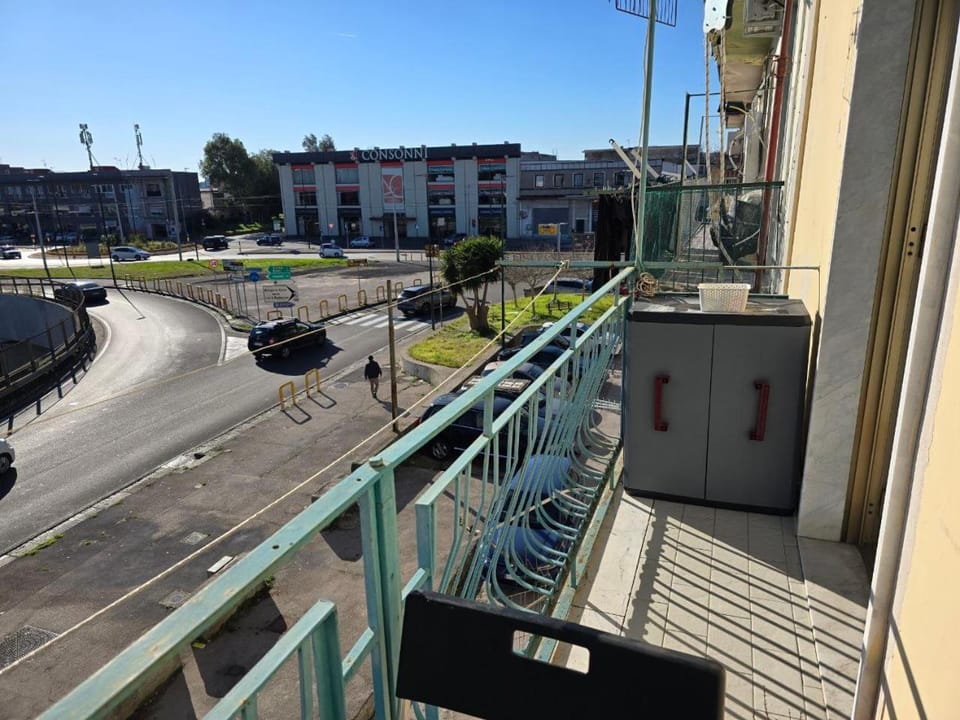 Day, Neighbourhood, View (from property/room), Balcony/Terrace, Street view