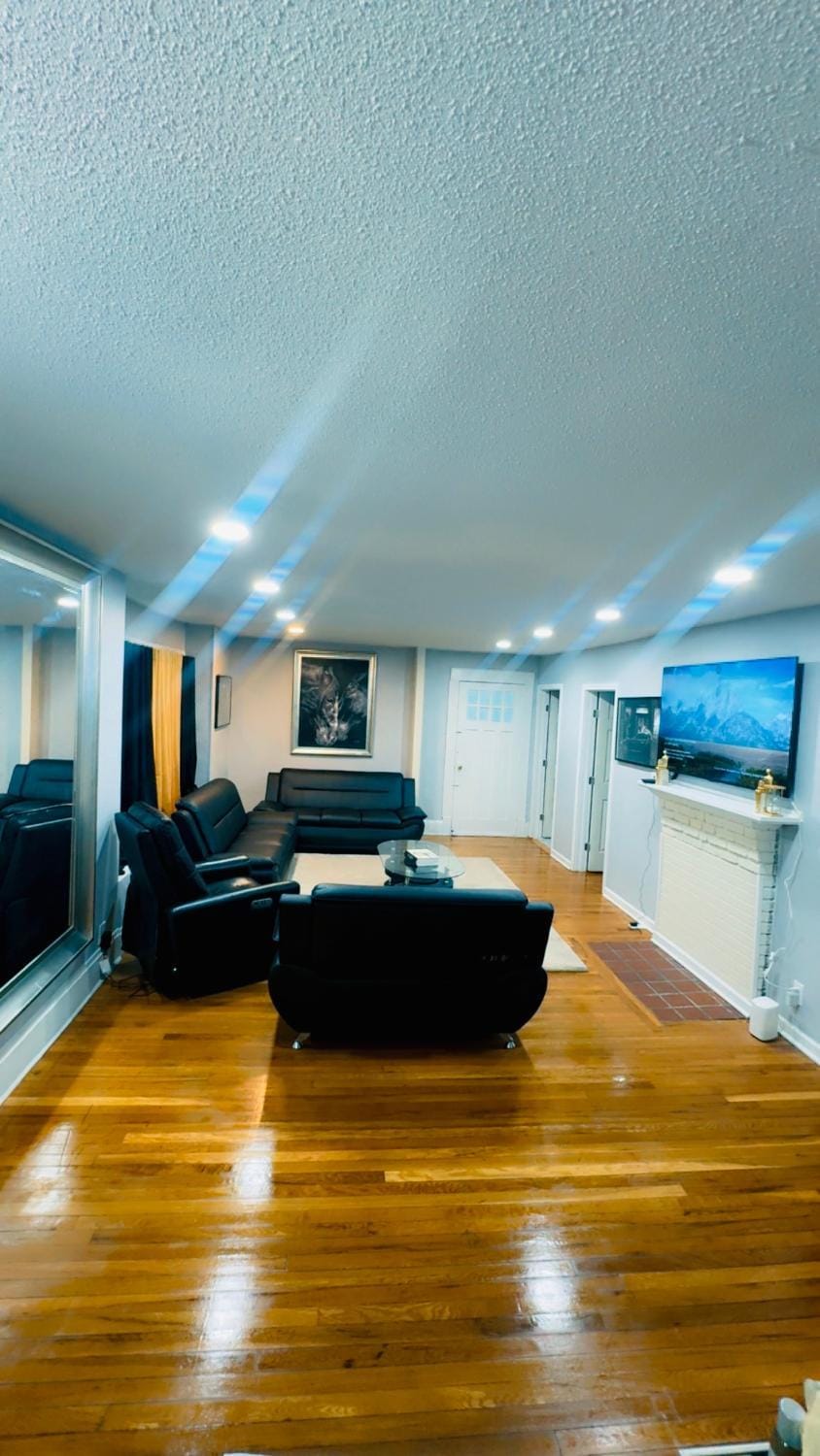 TV and multimedia, Living room, Seating area