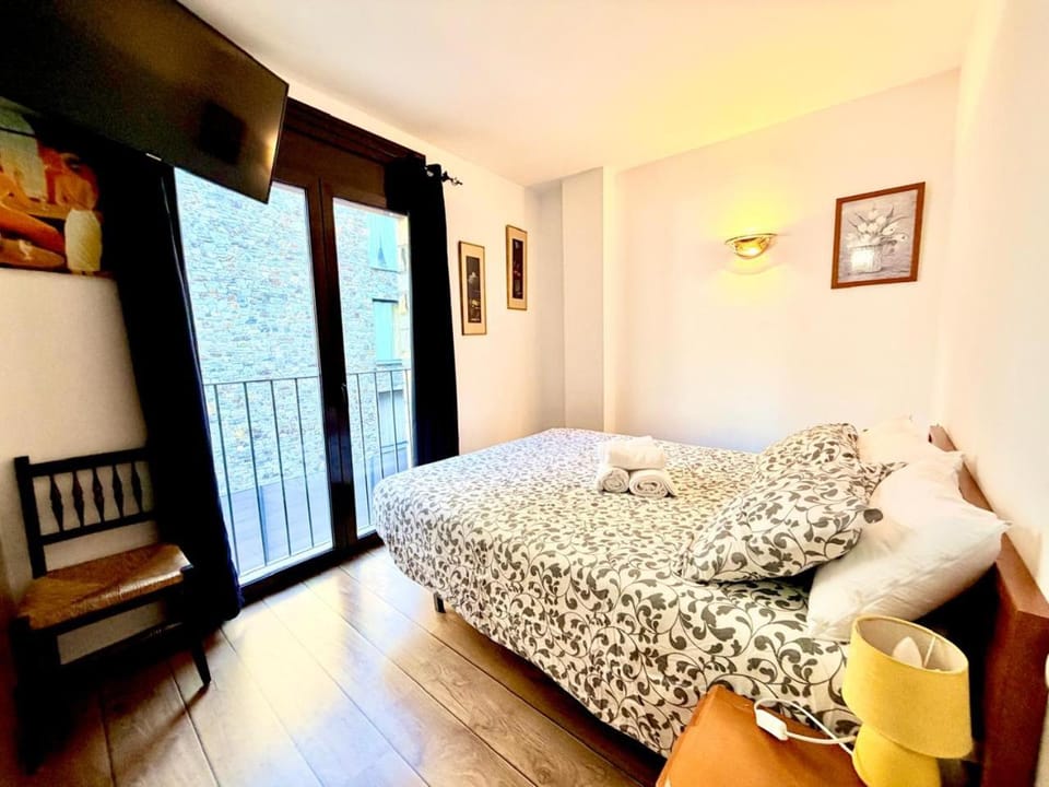 TV and multimedia, Decorative detail, wardrobe