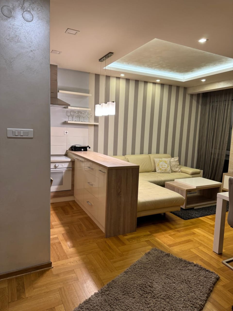 Kitchen or kitchenette, Living room, Seating area