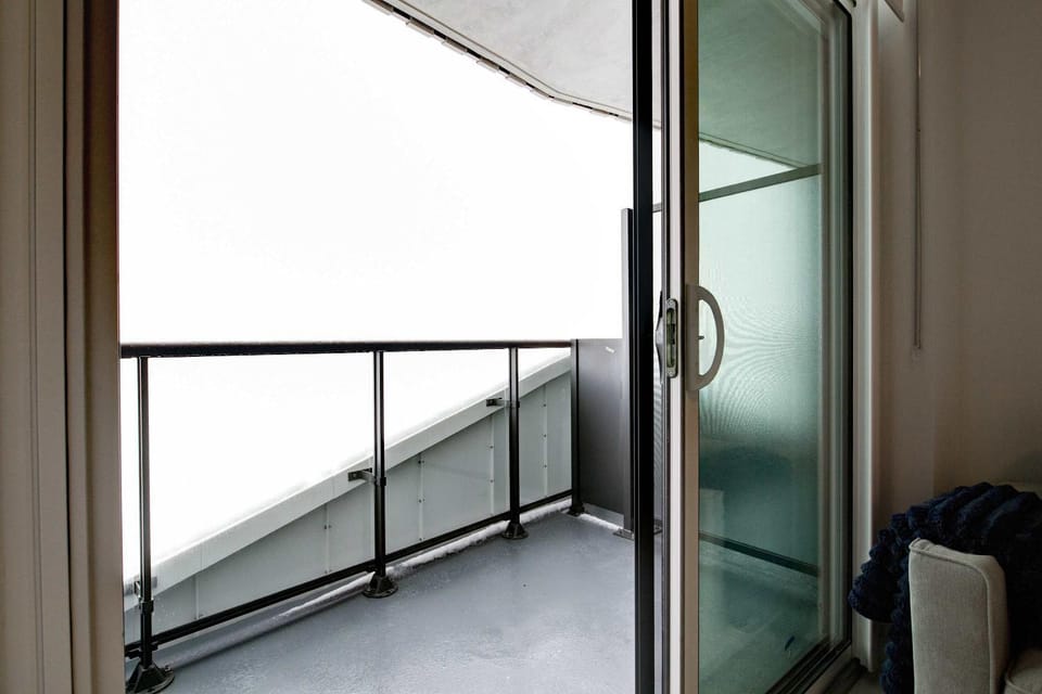 Modern High-Rise Condo w City Views & Balcony House in Waterloo