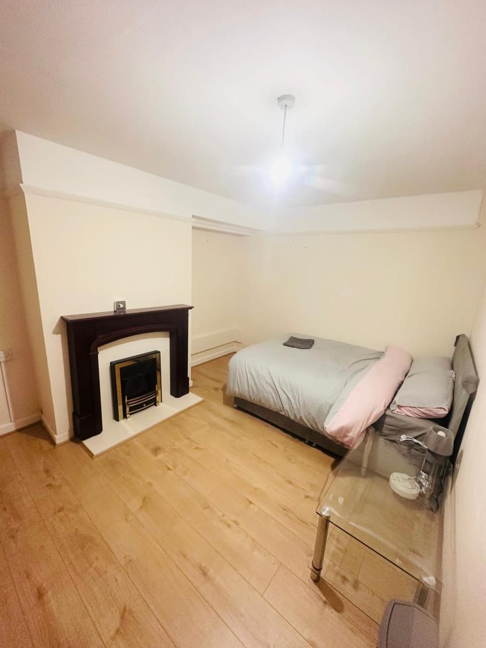 Bed, Photo of the whole room