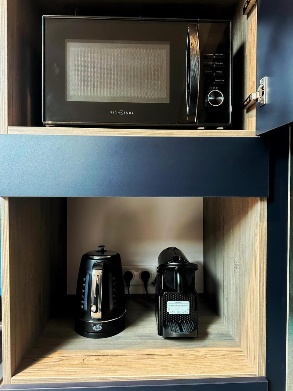 Coffee/tea facilities, Kitchen or kitchenette