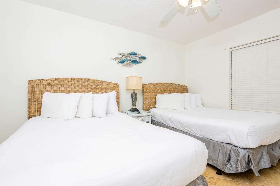 Phoenix X 403 Apartment in Ono Island