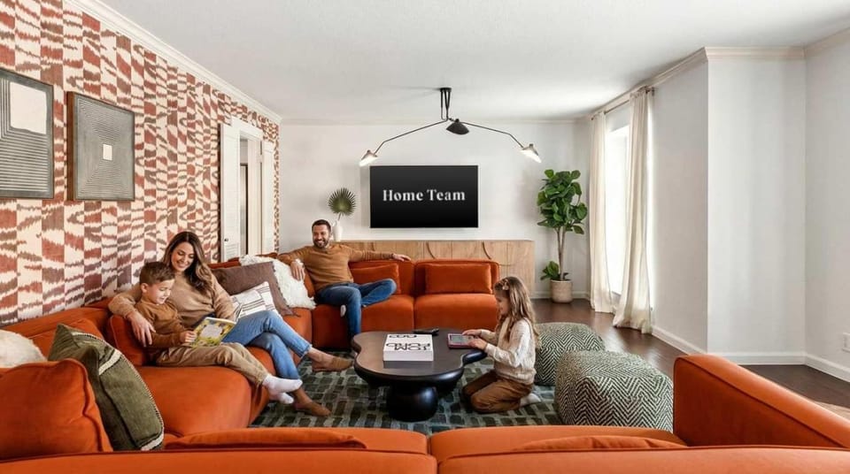 Sleeps 14 Backyard Games Movie Theater Spa House in Shavano Park