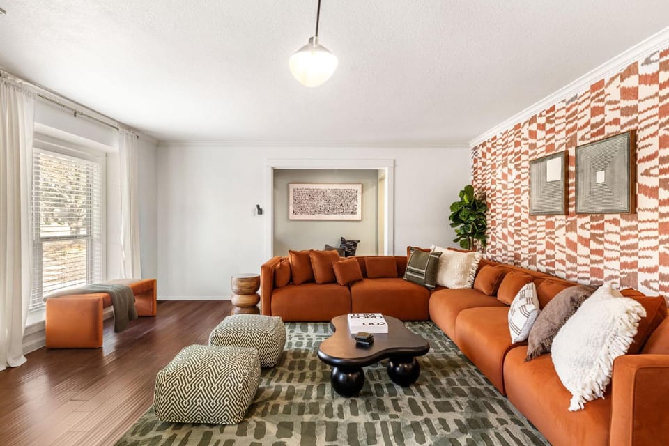 Sleeps 14 Backyard Games Movie Theater Spa House in Shavano Park