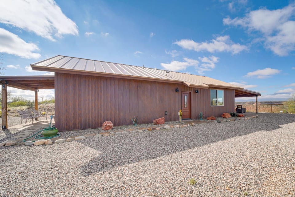 Surrounding Mtn & Valley Views! Cornville Getaway House in Cornville