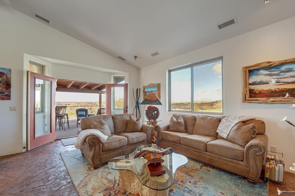 Surrounding Mtn & Valley Views! Cornville Getaway House in Cornville