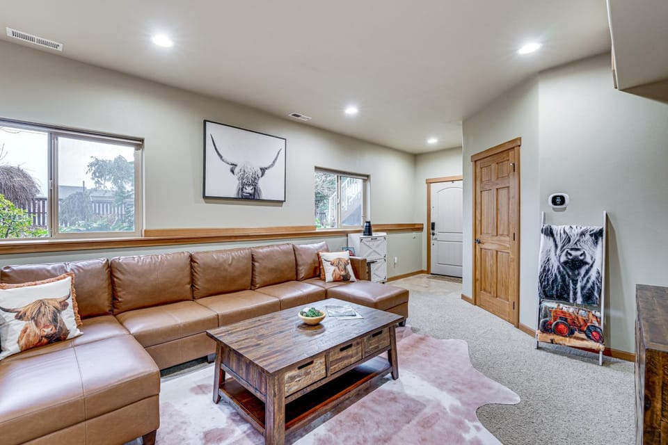 Near Ferry, Shops and Eats! Anacortes Townhome House in Anacortes