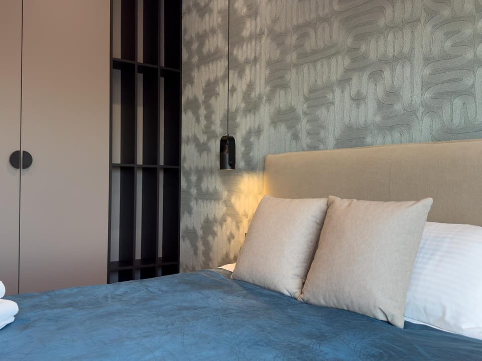 URBAN APARTMENTS Global Skyline - 22nd Floor No 17 - Air Condition - Free Garage - LUXURY Apartment in Poland