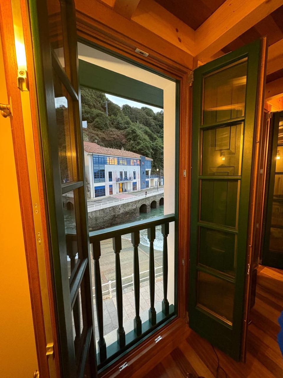 CASINA La RIBERA House in Cudillero