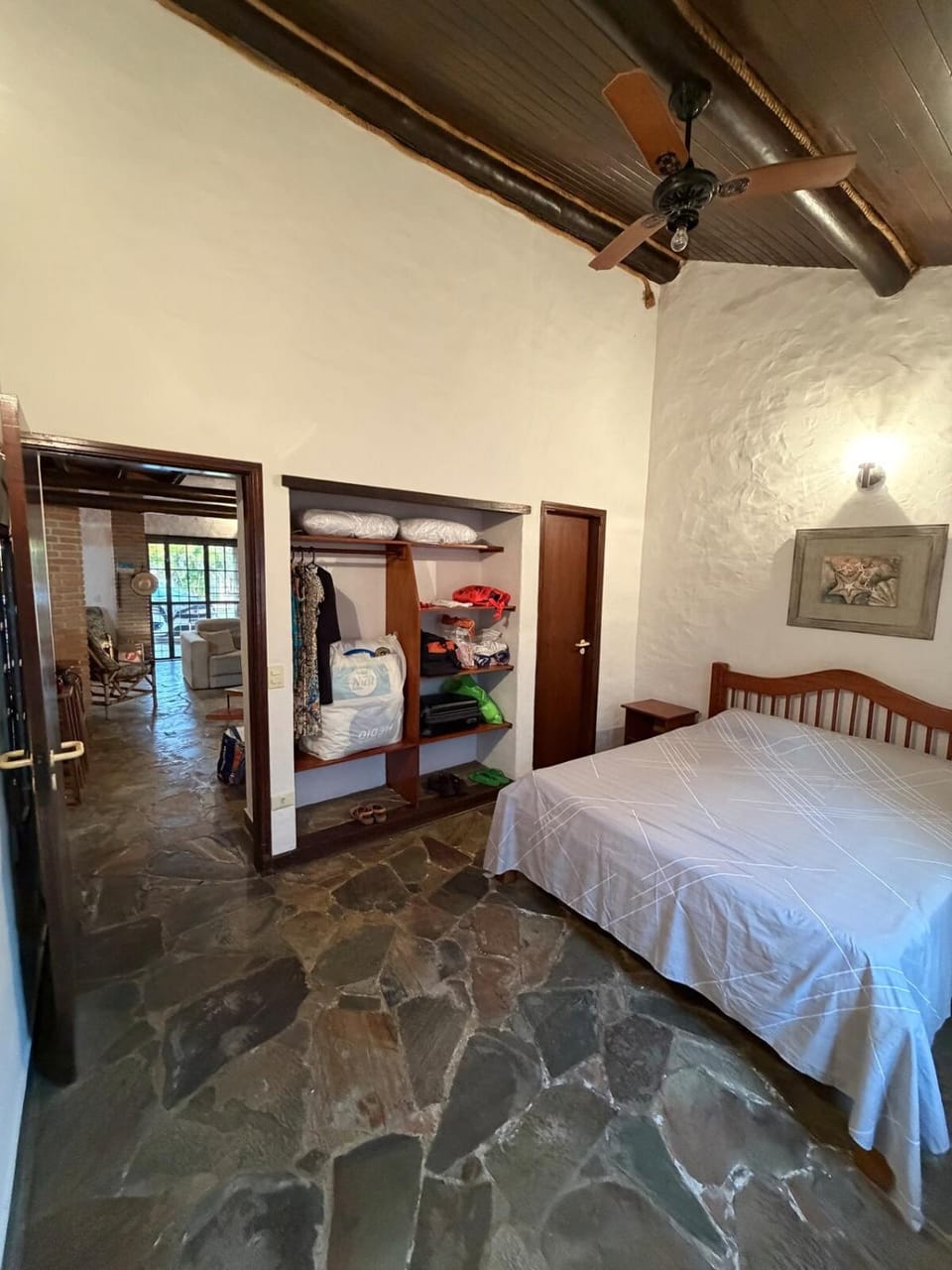 House in Caraguá 3 min walk to the beach Up to 8 People House in Caraguatatuba