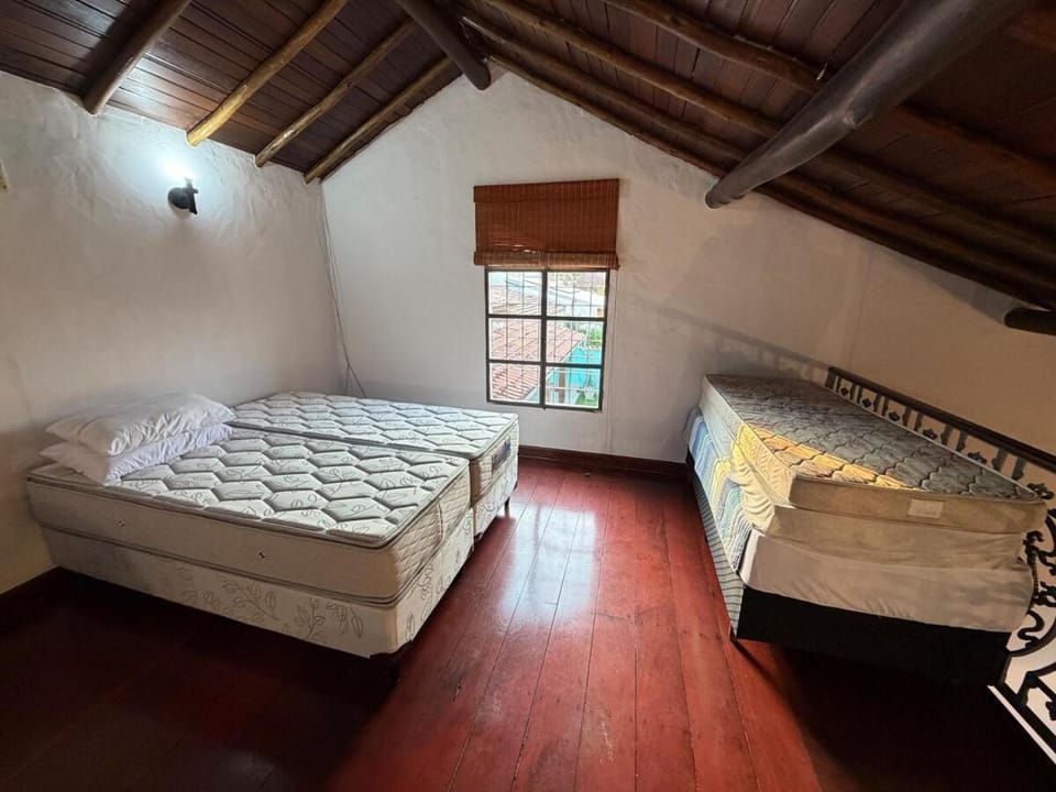 House in Caraguá 3 min walk to the beach Up to 8 People House in Caraguatatuba