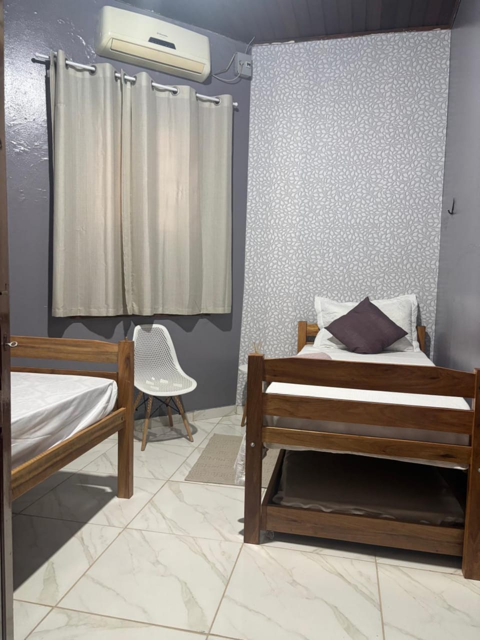 Bed, Photo of the whole room, Bedroom, air conditioner