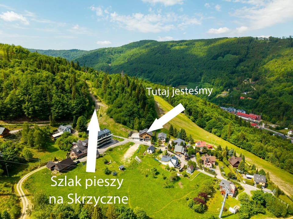 Facade/entrance, Bird's eye view, View (from property/room), Cycling, City view, Garden view, Mountain view, Quiet street view