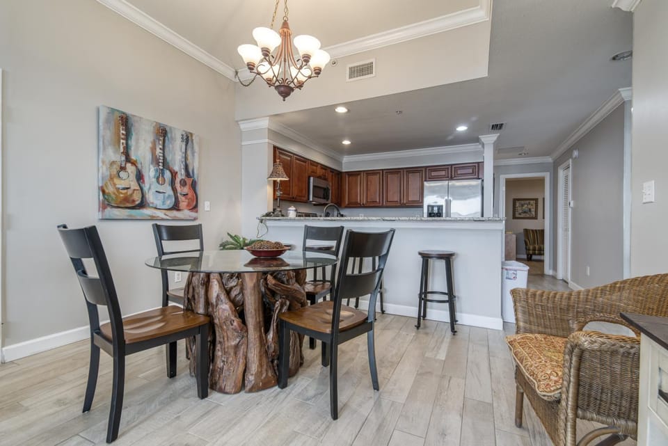 The Inn At Crystal Beach #103b Apartment in Destin