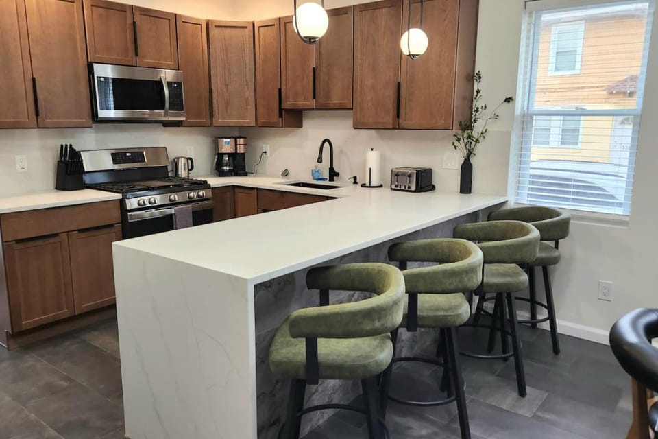 The Row House- Modern, Stylish and Newly Updated! Apartment in Atlantic City