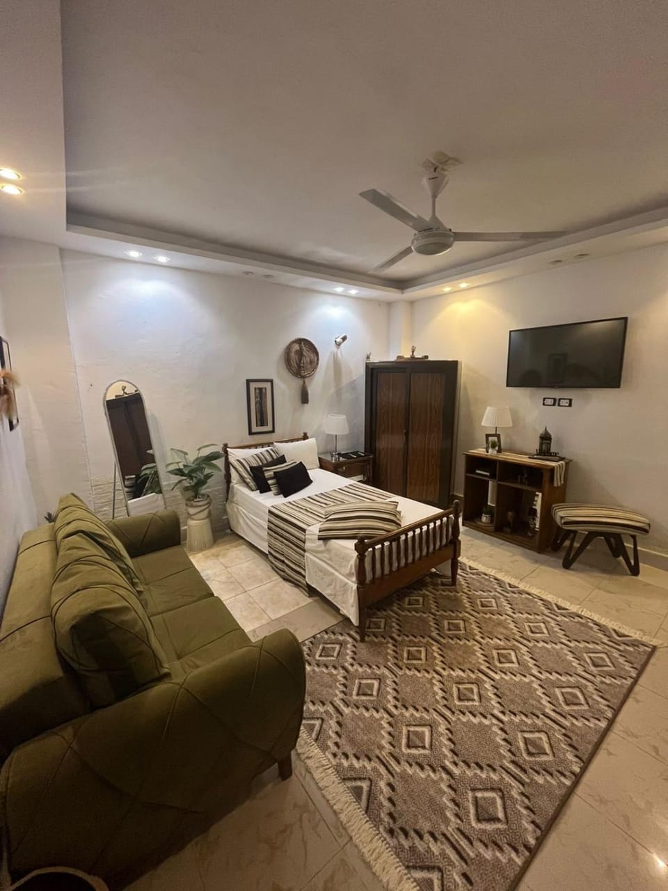 studio with priv bathroom Bed and Breakfast in Cairo Governorate