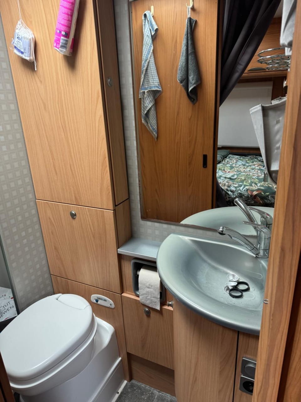 Camping car du bonheur Campground/ 
RV Resort in Wallonia, Belgium