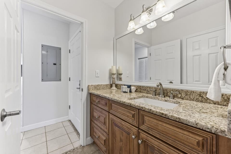 The Inn At Crystal Beach #203b Apartment in Destin