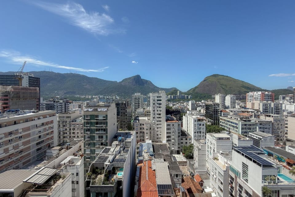 Ipanema 2 Suites Ocean View 1min to Beach Apartment in Rio de Janeiro