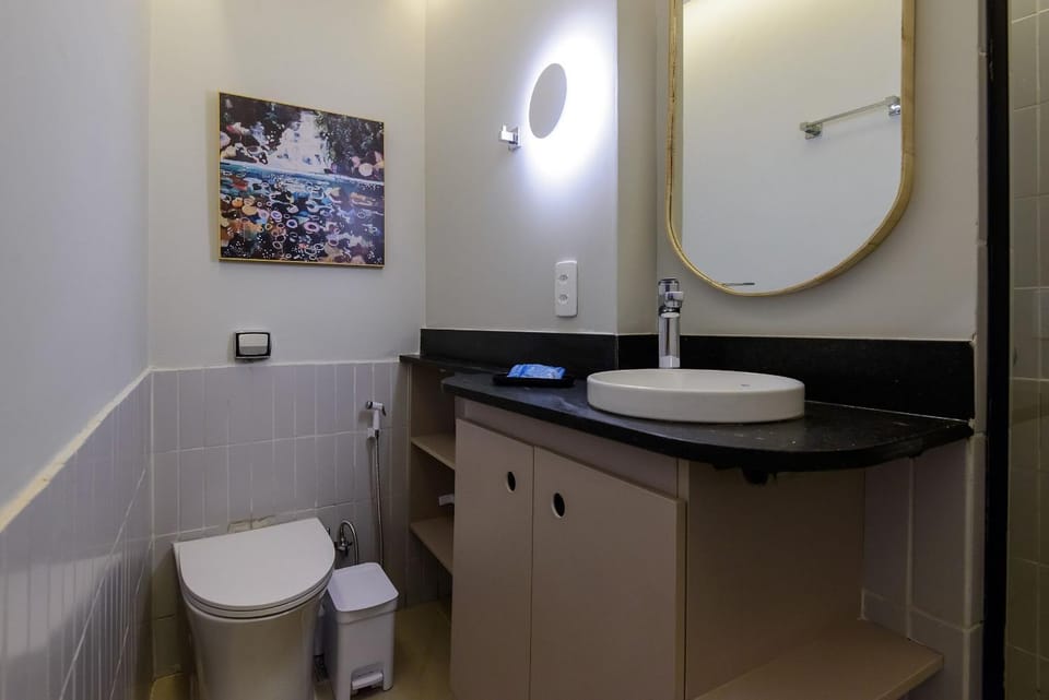 1BDR, 5 min from Copacabana Beach | BR 194/1021 Apartment in Rio de Janeiro