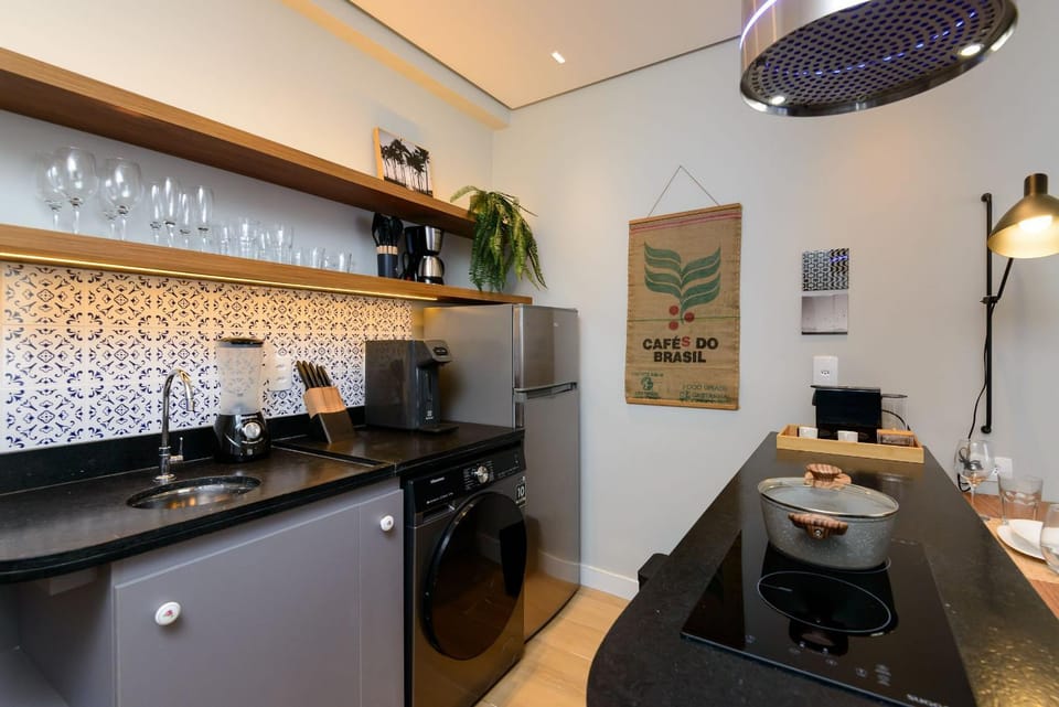 1BDR, 5 min from Copacabana Beach | BR 194/1021 Apartment in Rio de Janeiro