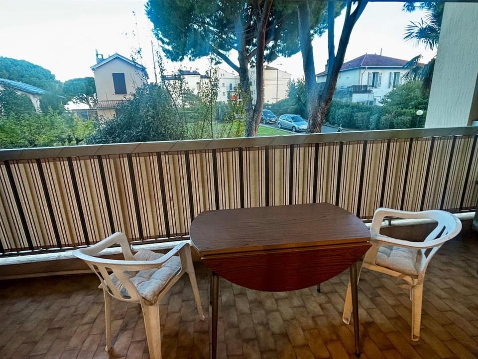 Cosy studio plages Antibes Apartment in Antibes