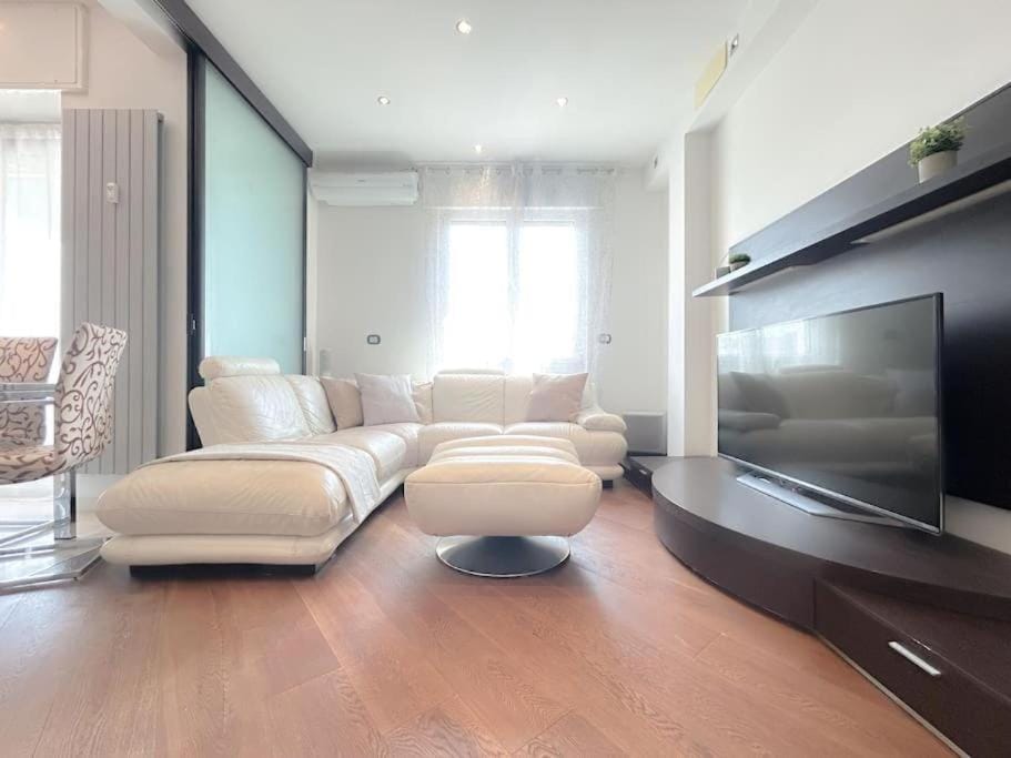 Elegante appartamento - Aeroporto - Porto - WiFi - Casa Gelsomino Apartment in Genoa