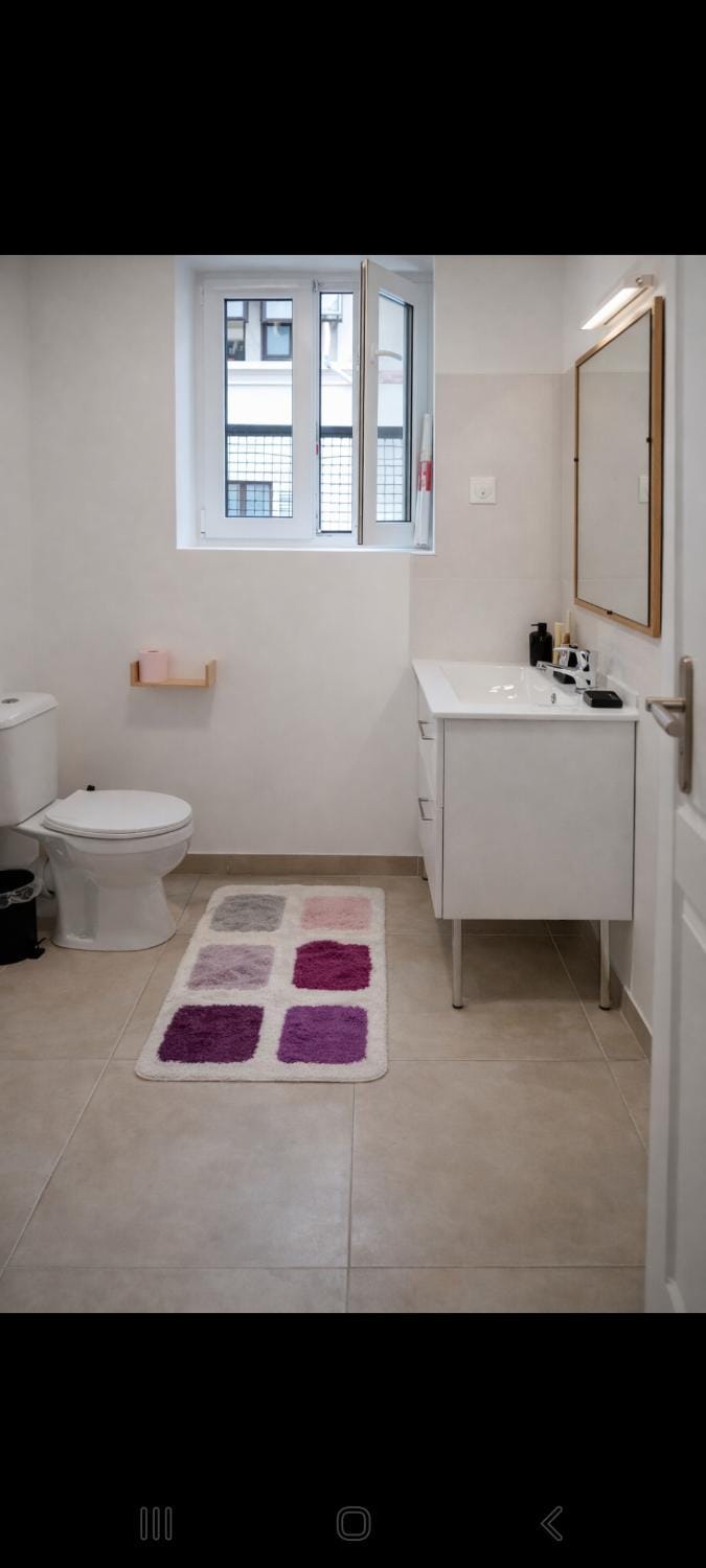 Appartement aux portes de Paris Apartment in Paris