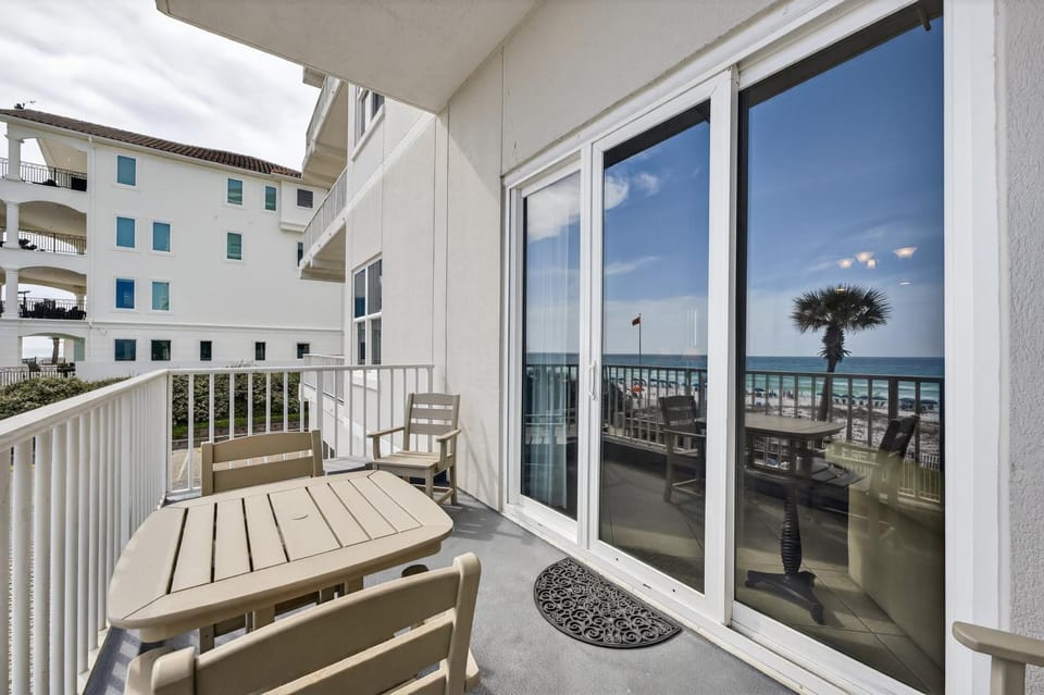 The Inn At Crystal Beach #210b Apartment in Destin