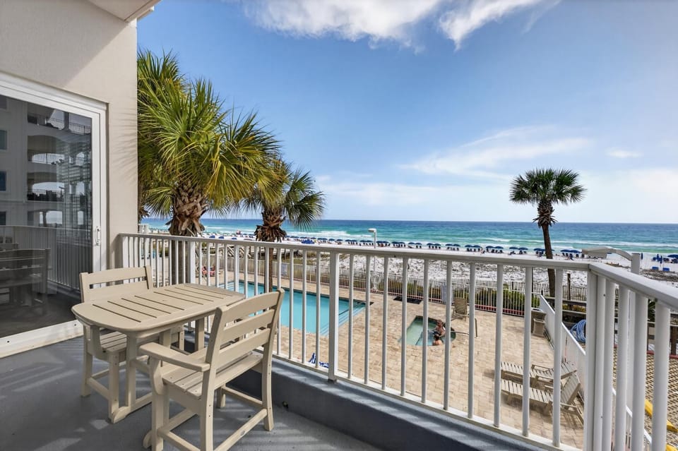 The Inn At Crystal Beach #210b Apartment in Destin