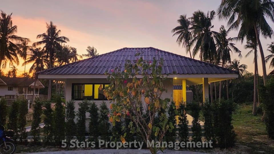 Property building, Natural landscape, Garden, Garden, Garden view