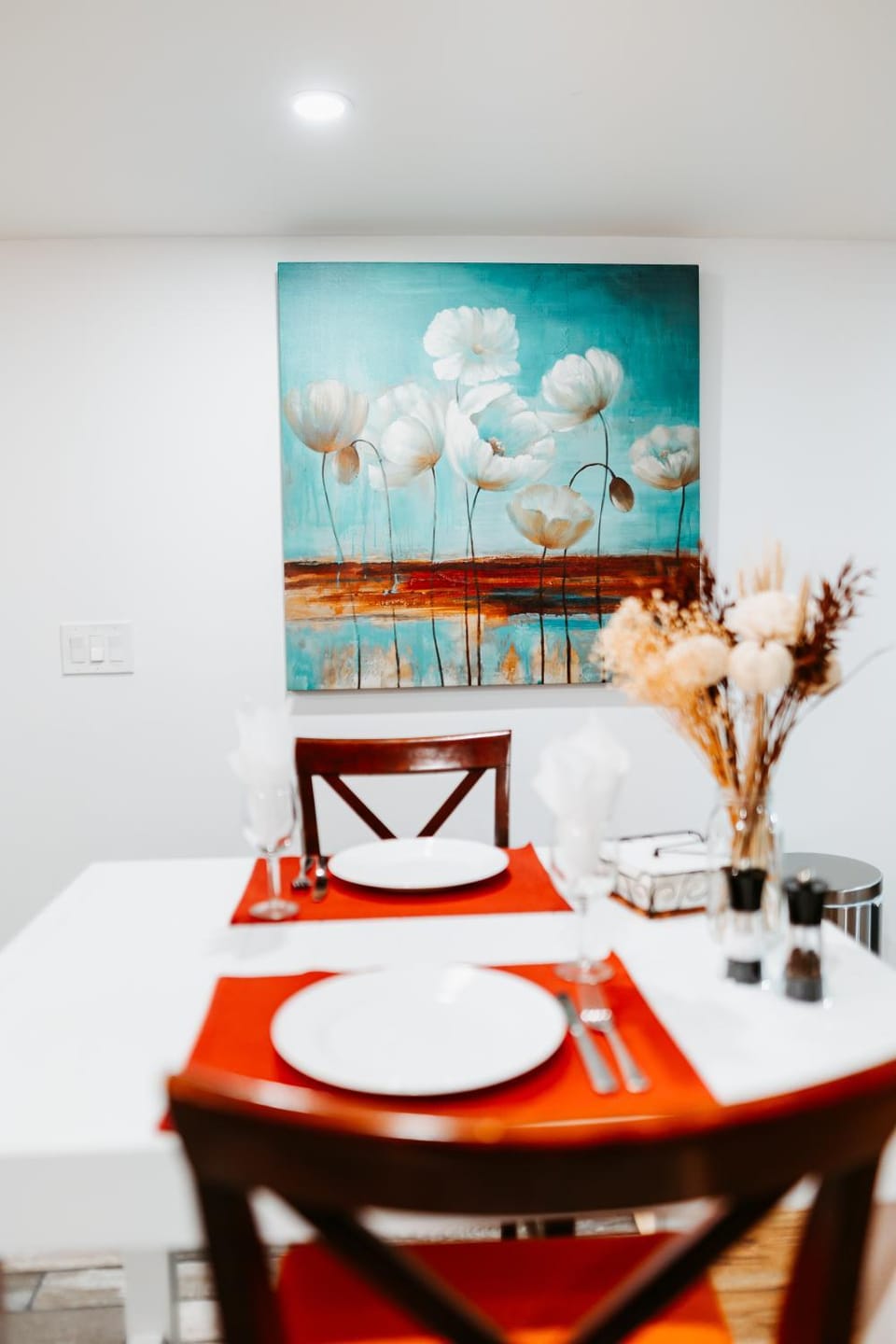 The Bay Crib Apartment in Ottawa